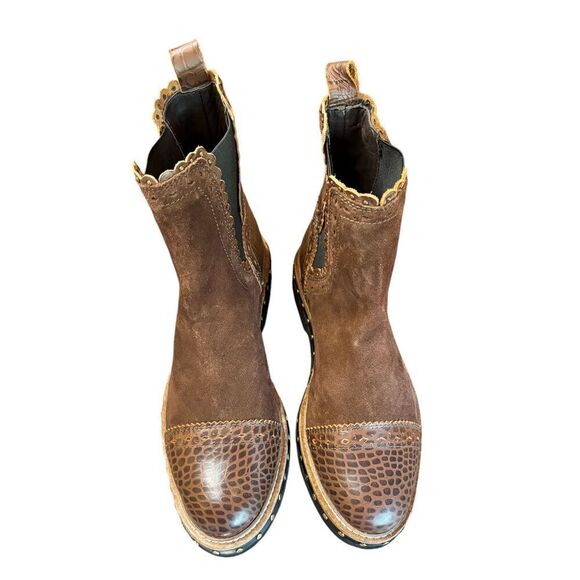 Free People Atlas Chelsea Leather Boots in Brown NWOB Size EU 39 or US 8 1/2 - Picture 3 of 8